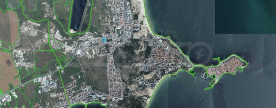 Урбанизированный участок земли, подходящий под склад в Несебре 