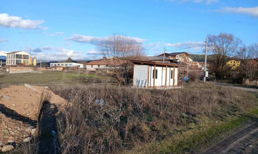Парцел в регулация с гледка към Пирин, разположен в село Баня