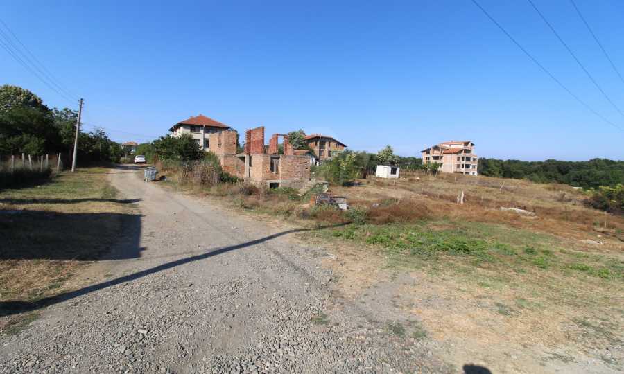 Regulated plot of land for a family house in the village of Varvara