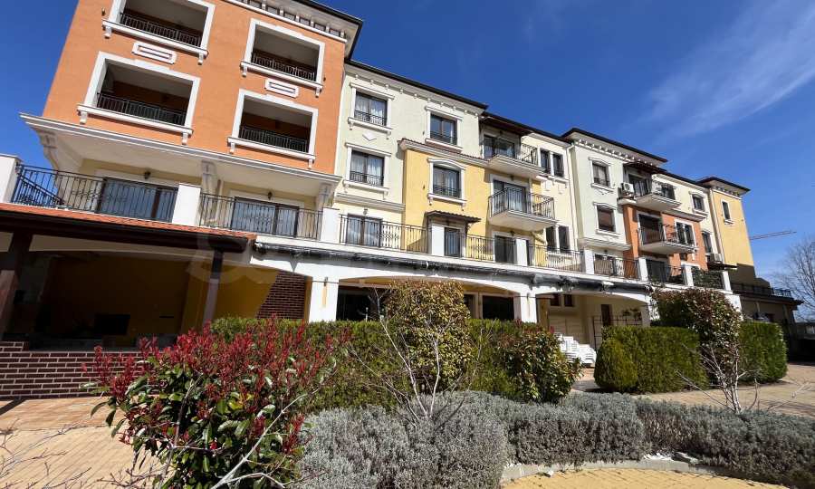 Апартаменти в комплекс в стила на италианското крайбрежие 