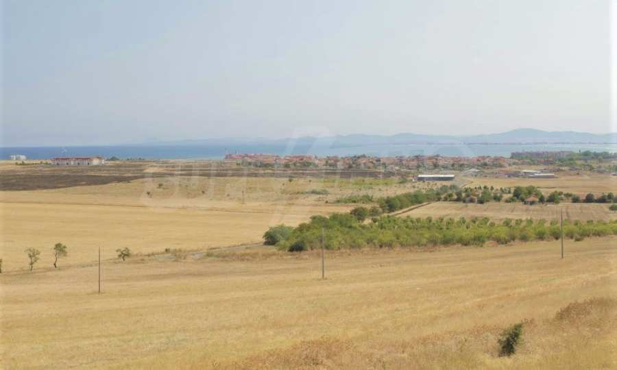 Investment plot near the historical complex 